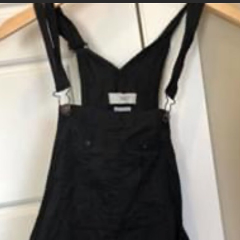 Aritzia short-alls